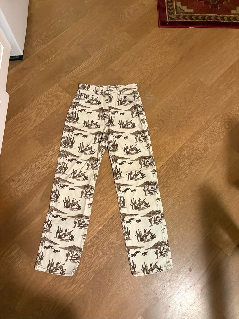 Reformation Sonora Jeans Desert Sand Western Cowboy Print Jeans in Size 26 - Picture 2 of 4
